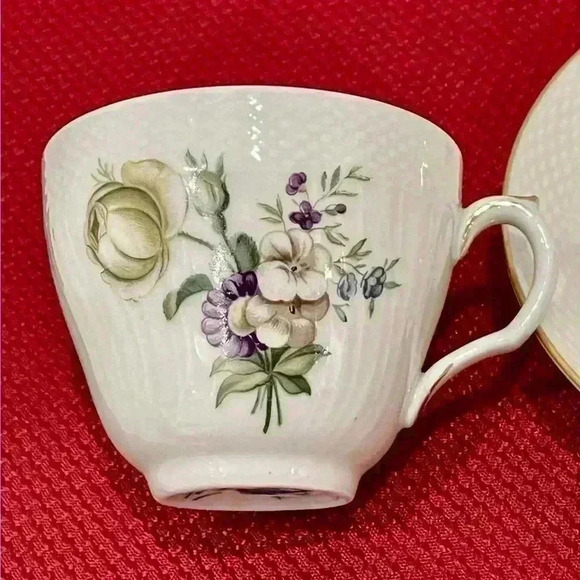 Royal Copenhagen, Denmark Frijsenborg Flat Cup & Saucer Set, beautiful condition - Picture 3 of 6